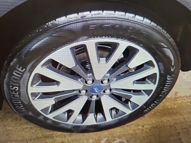 Photo of 2020 Agate Black Metallic Ford Escape