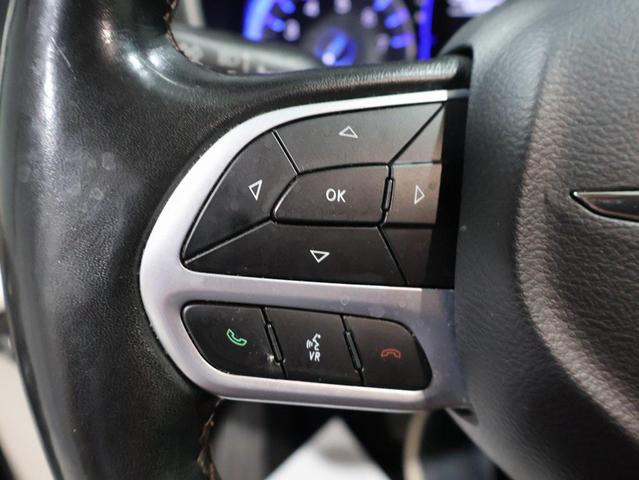 Photo of 2020 Granite Crystal Metallic Clearcoat Chrysler Pacifica