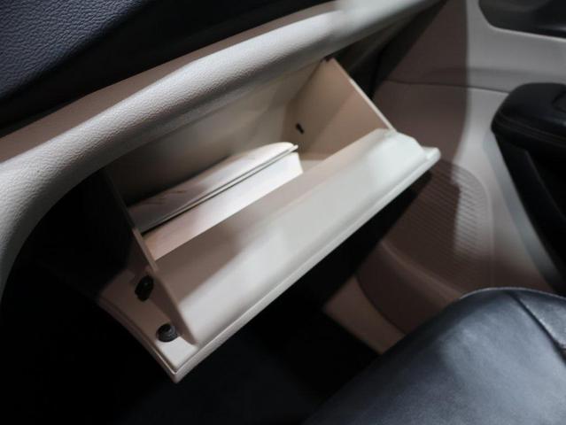 Photo of 2020 Granite Crystal Metallic Clearcoat Chrysler Pacifica