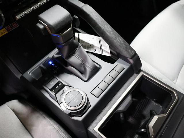 Photo of 2025 Ice Cap Toyota Tacoma