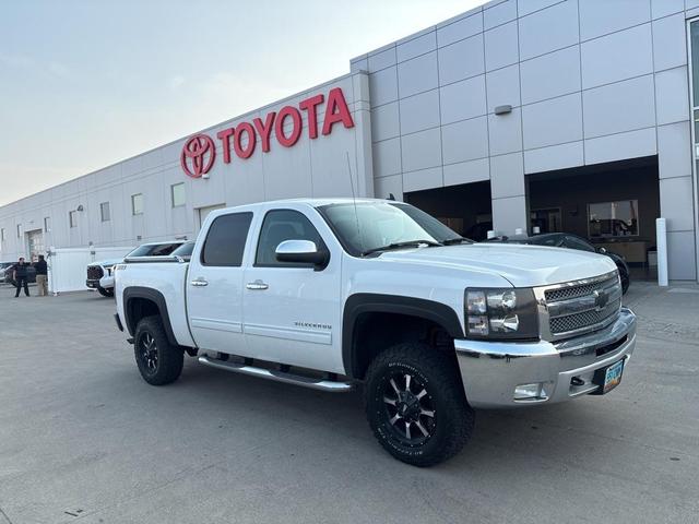 Photo of 2013 Summit White Chevrolet Silverado 1500