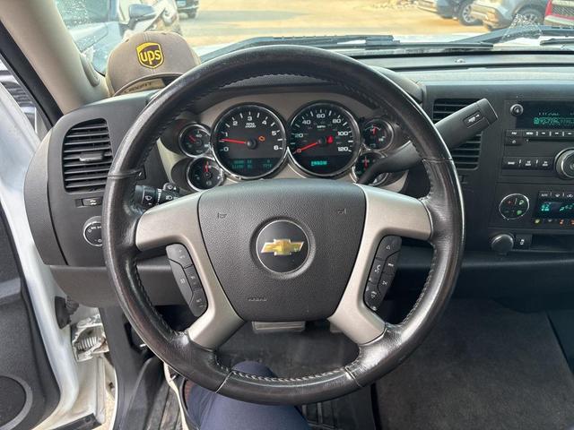 Photo of 2013 Summit White Chevrolet Silverado 1500