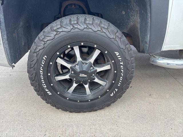 Photo of 2013 Summit White Chevrolet Silverado 1500