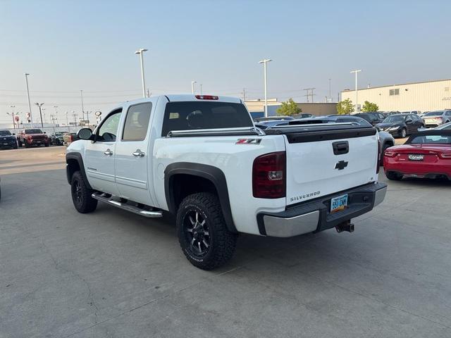 Photo of 2013 Summit White Chevrolet Silverado 1500