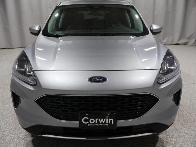 Photo of 2021 Iconic Silver Metallic Ford Escape