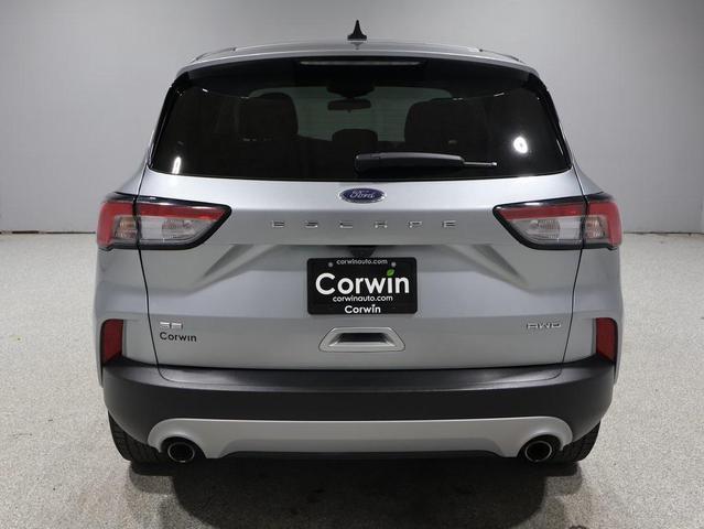 Photo of 2021 Iconic Silver Metallic Ford Escape