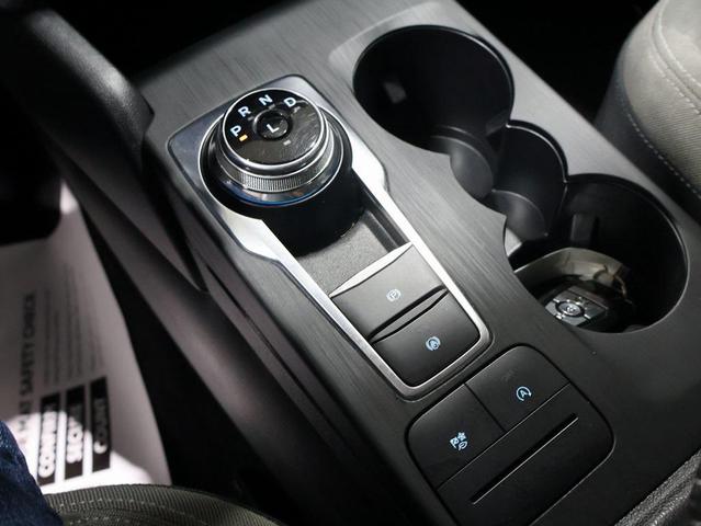 Photo of 2021 Iconic Silver Metallic Ford Escape