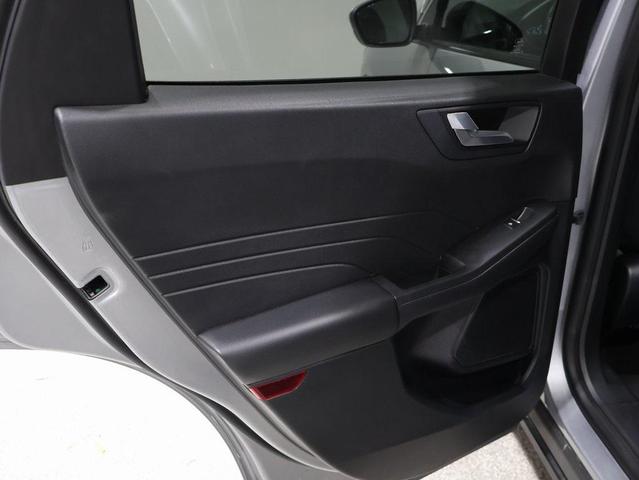 Photo of 2021 Iconic Silver Metallic Ford Escape