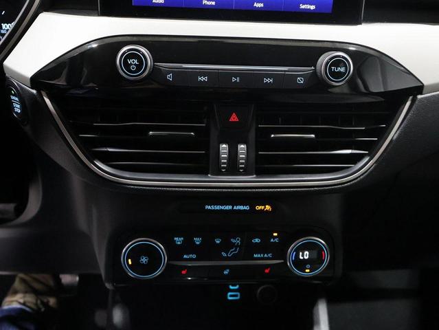 Photo of 2021 Iconic Silver Metallic Ford Escape