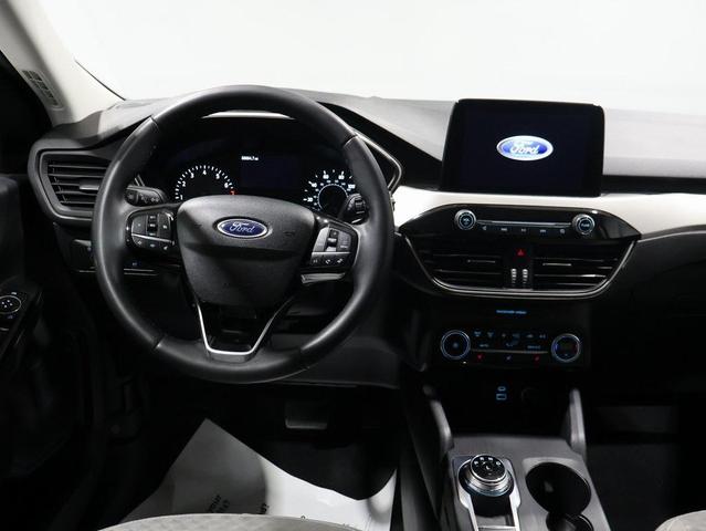 Photo of 2021 Iconic Silver Metallic Ford Escape