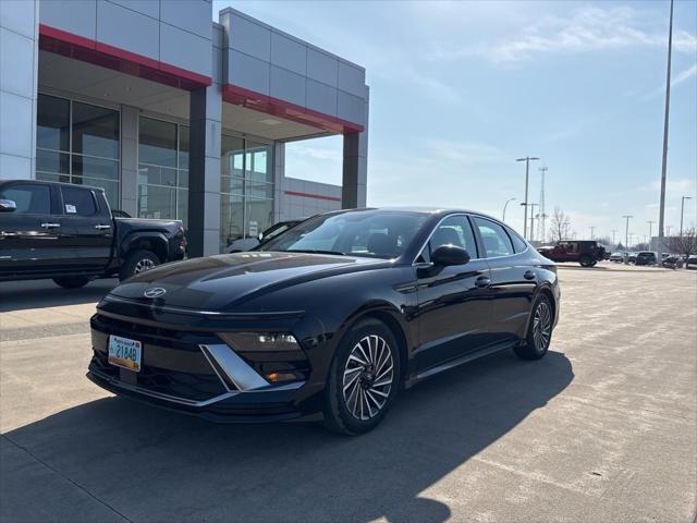 2024 Hyundai Sonata Hybrid