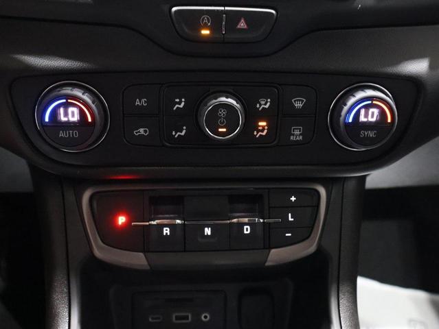 Photo of 2024 Summit White GMC Terrain