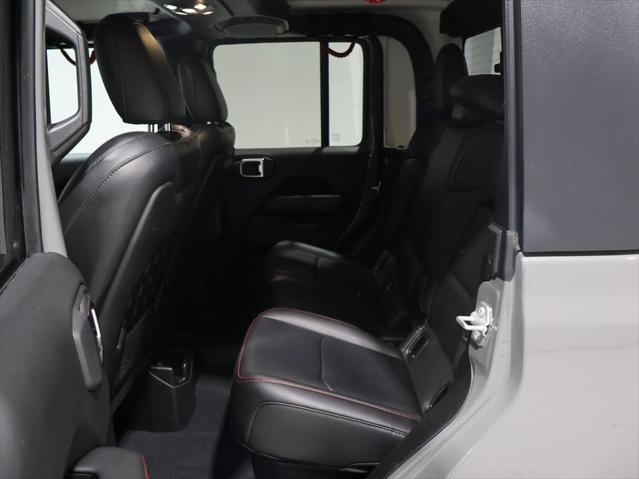 Photo of 2023 Sting-Gray Clearcoat Jeep Gladiator