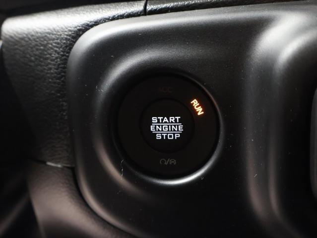 Photo of 2023 Sting-Gray Clearcoat Jeep Gladiator