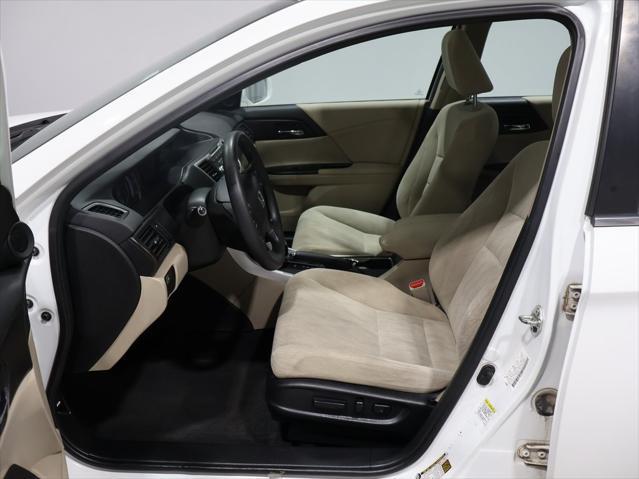 Photo of 2014 White Orchid Pearl Honda Accord