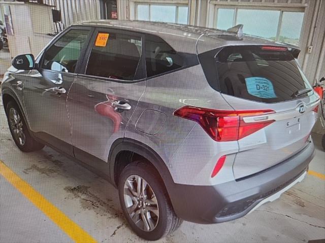 Photo of 2021 Steel Gray Kia Seltos