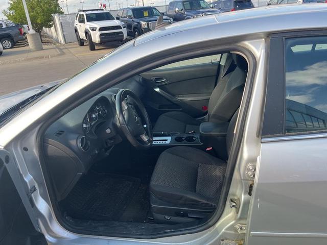 Photo of 2010 Quicksilver Metallic Pontiac G6