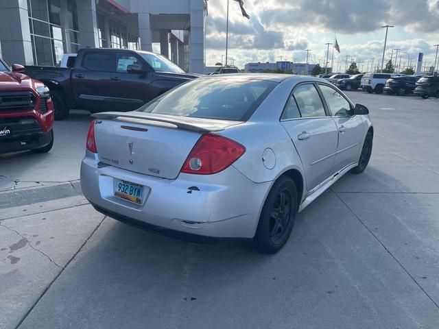 Photo of 2010 Quicksilver Metallic Pontiac G6