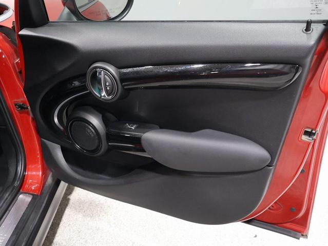 Photo of 2017 Blazing Red Metallic MINI Hardtop