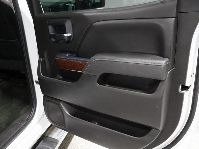 Photo of 2018 Summit White GMC Sierra 1500