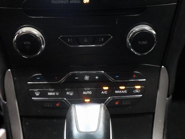 Photo of 2018 Ingot Silver Ford Edge