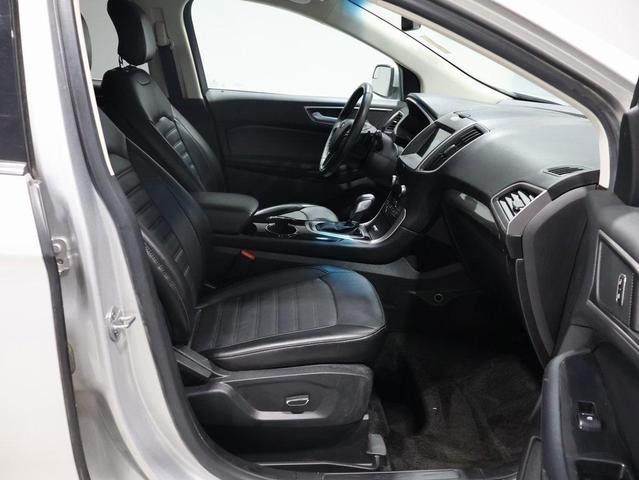 Photo of 2018 Ingot Silver Ford Edge