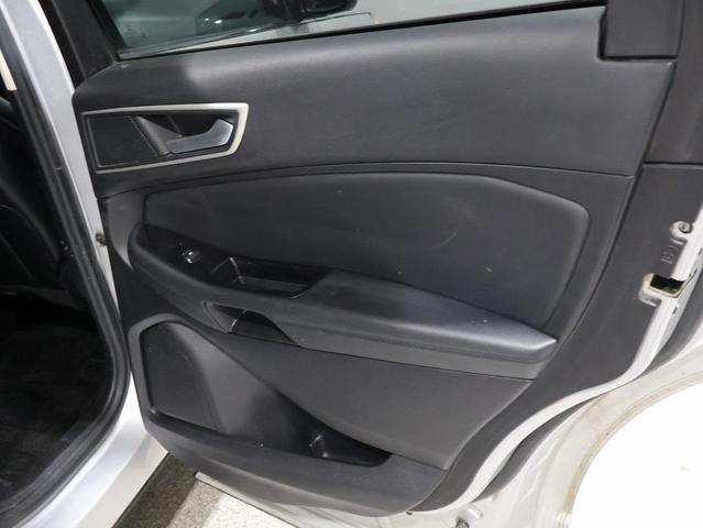 Photo of 2018 Ingot Silver Ford Edge