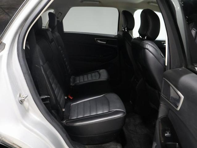 Photo of 2018 Ingot Silver Ford Edge