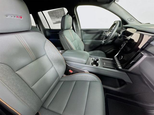 Photo of 2025 Summit White GMC Acadia