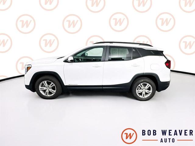 Photo of 2022 Summit White GMC Terrain