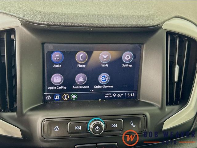 Photo of 2022 Summit White GMC Terrain