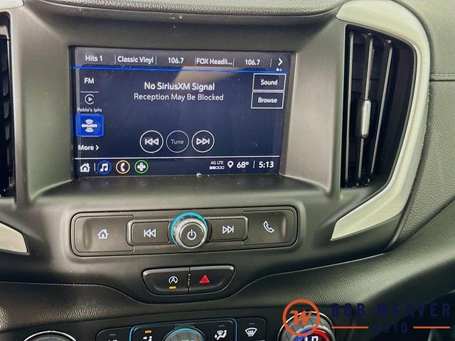 Photo of 2022 Summit White GMC Terrain
