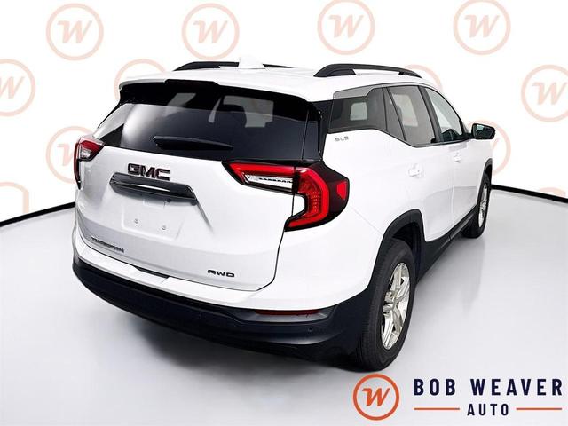 Photo of 2022 Summit White GMC Terrain