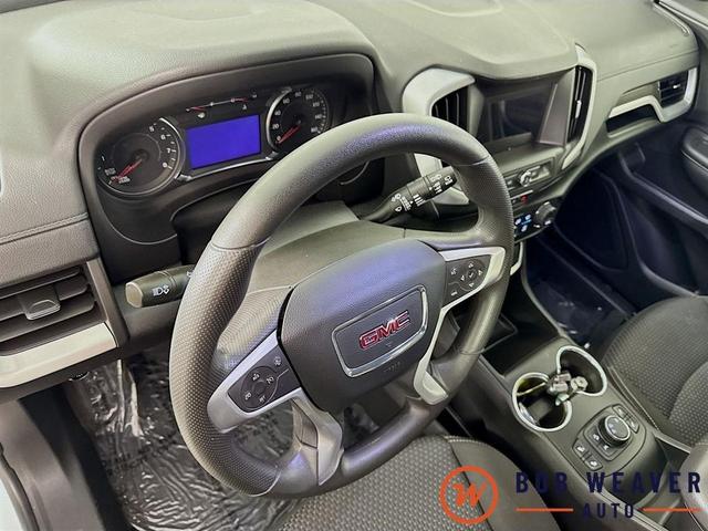Photo of 2022 Summit White GMC Terrain