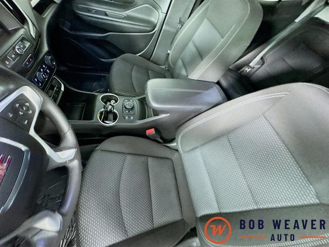 Photo of 2022 Summit White GMC Terrain