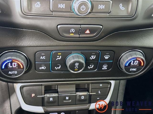 Photo of 2022 Summit White GMC Terrain