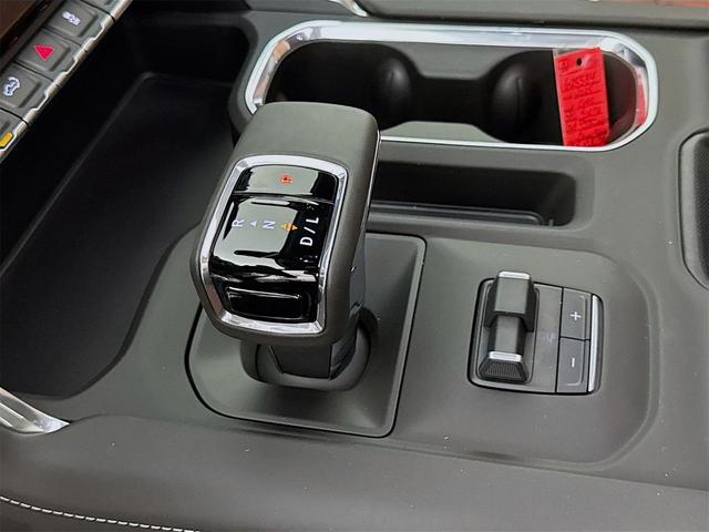 Photo of 2025 Onyx Black GMC Sierra 1500