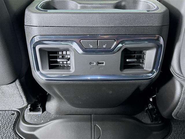 Photo of 2025 Onyx Black GMC Sierra 1500