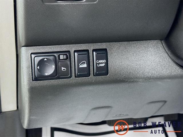 Photo of 2019 Glacier White Nissan Frontier