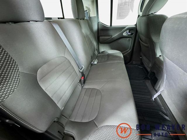 Photo of 2019 Glacier White Nissan Frontier