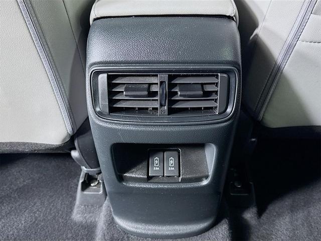 Photo of 2021 Lunar Silver Metallic Honda CR-V