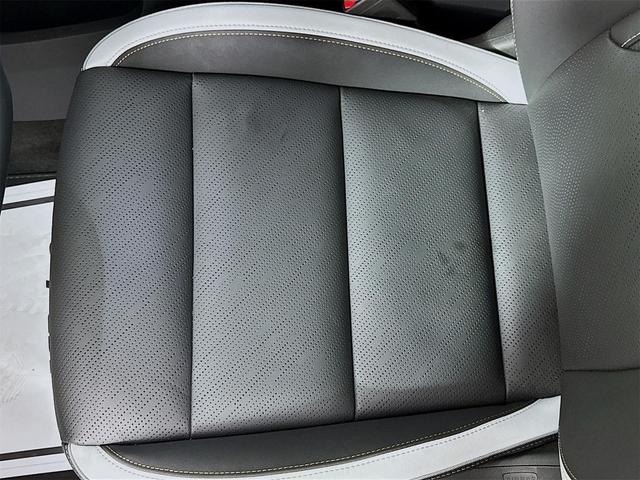 Photo of 2025 Smokey Amethyst Metallic Buick Envision