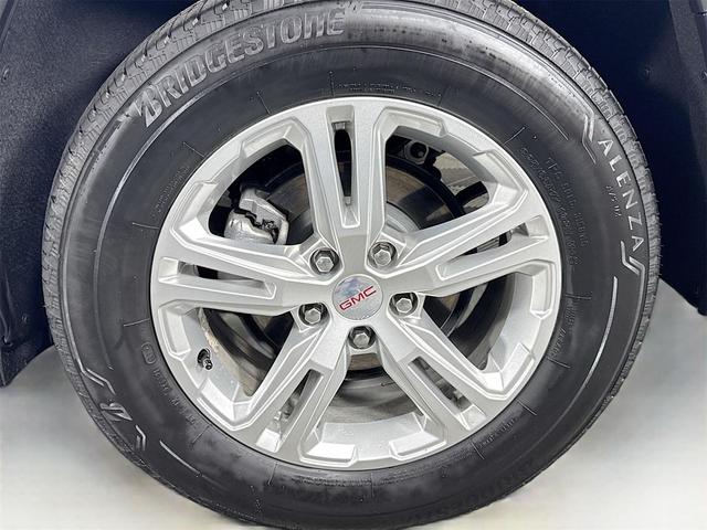 Photo of 2024 Summit White GMC Terrain