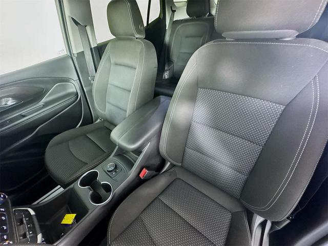 Photo of 2024 Summit White GMC Terrain