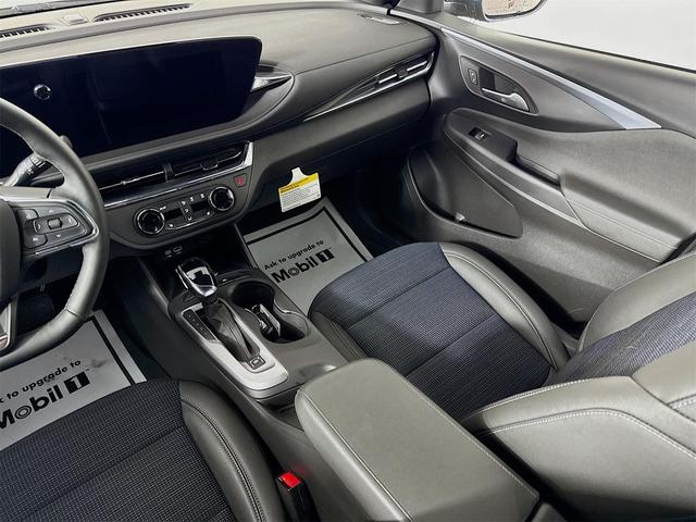Photo of 2025 Cinnabar Metallic Buick Envista