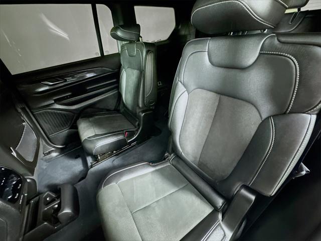 Photo of 2023 Bright White Clearcoat Jeep Grand Cherokee L