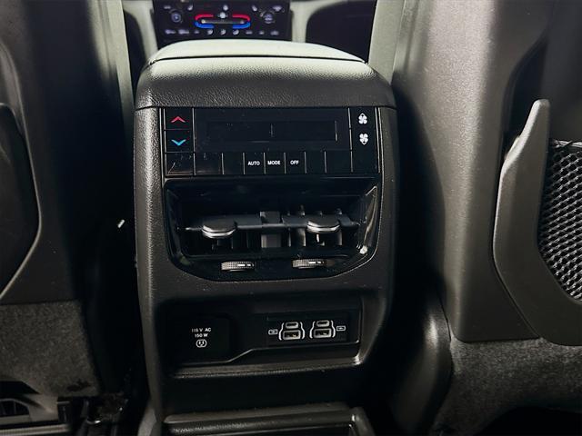 Photo of 2023 Bright White Clearcoat Jeep Grand Cherokee L