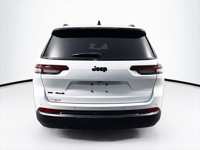 Photo of 2023 Bright White Clearcoat Jeep Grand Cherokee L