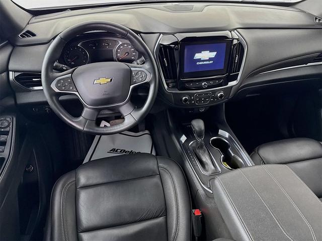 Photo of 2023 Summit White Chevrolet Traverse
