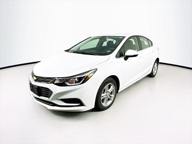 Photo of 2018 Summit White Chevrolet Cruze